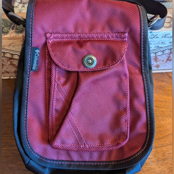 Columbia Sportswear Crossbody/Messenger bag - Picture 3 of 9